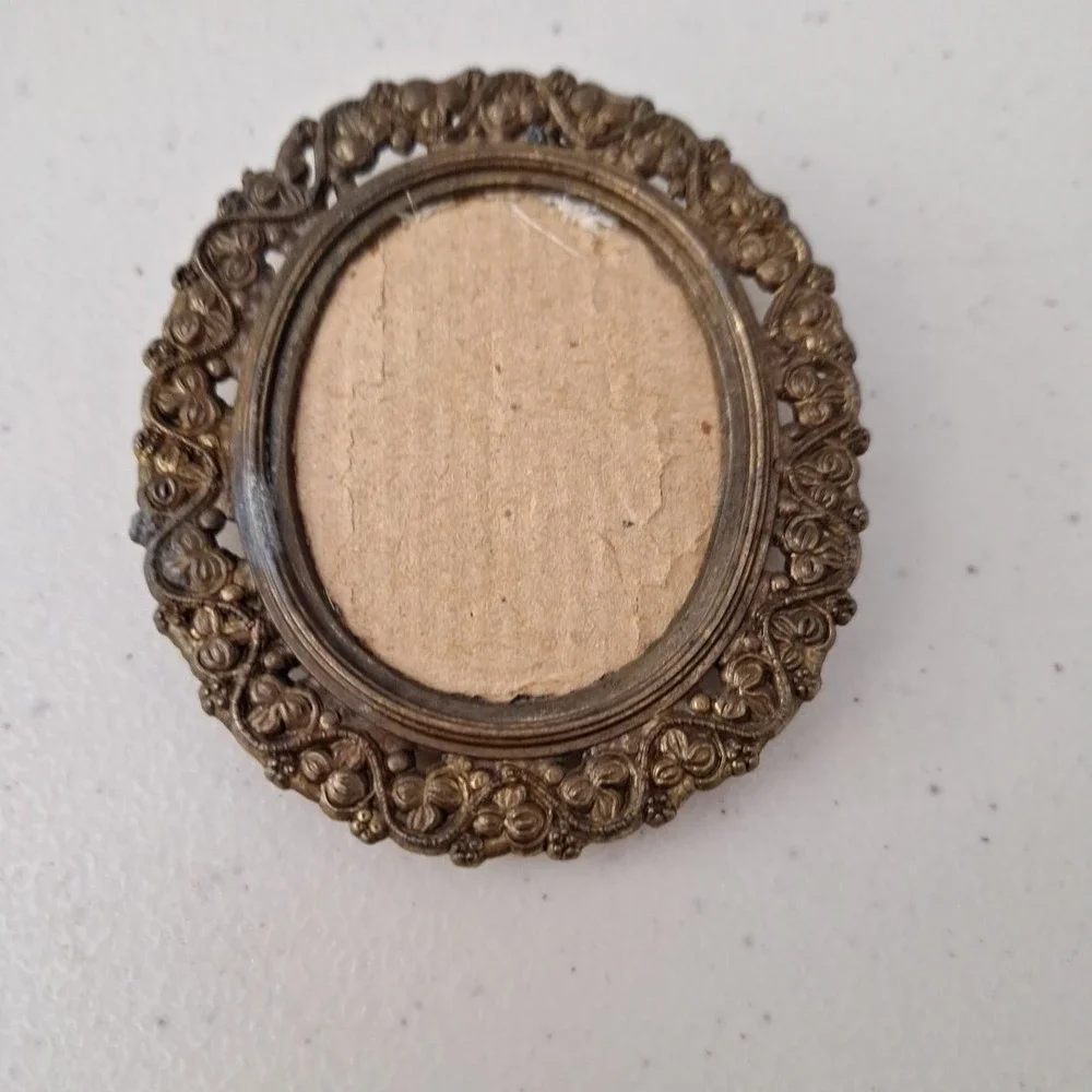 Antique Victorian Ornate Solid Brass Picture Frame Floral Vines 3.5